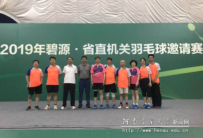 参赛队员合影