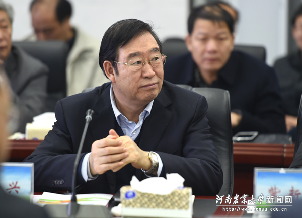 校党委书记程传兴出席汇报会 校党委书记程传兴出席汇报会