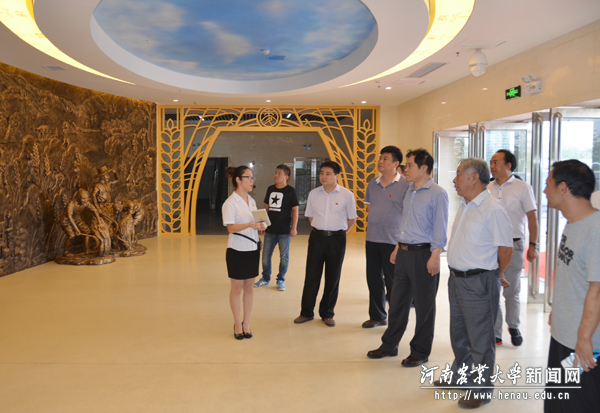参观考察小麦博物馆建设情况 参观考察小麦博物馆建设情况