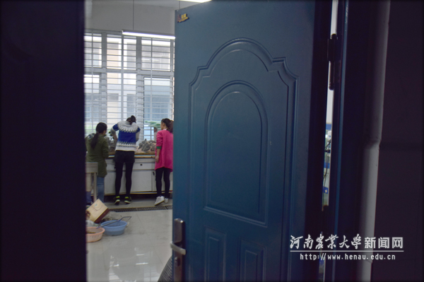 构思设计、材料准备、装箱制作、撰写讲解词、制作答辩PPT、模拟答辩…… 构思设计、材料准备、装箱制作、撰写讲解词、制作答辩PPT、模拟答辩……
