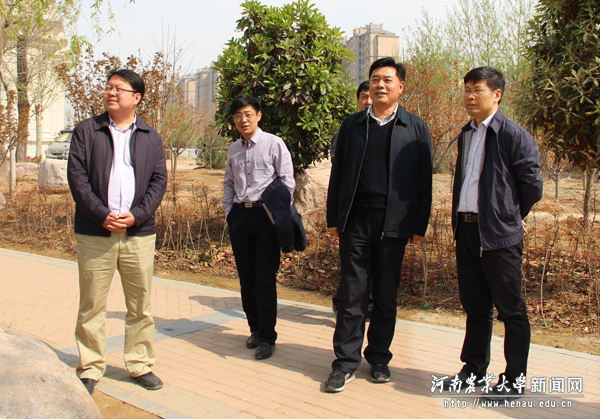中国人民大学副校长查显友参观访问新校区