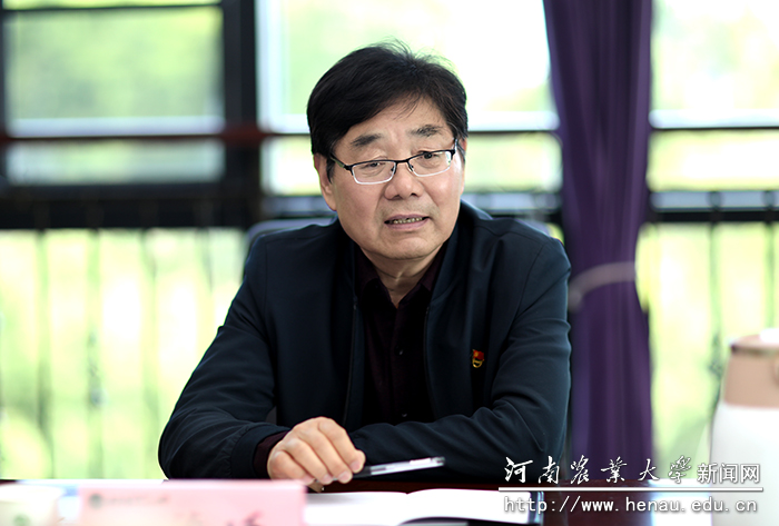 指导组组长、河南教育学院原党委副书记田俊廷讲话 指导组组长、河南教育学院原党委副书记田俊廷讲话