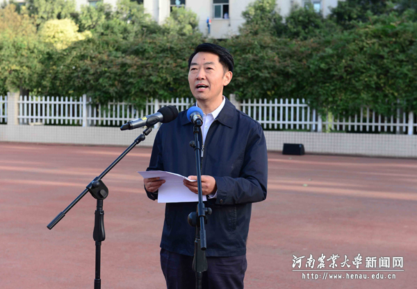 校党委副书记王洪彬在升旗仪式上讲话 校党委副书记王洪彬在升旗仪式上讲话