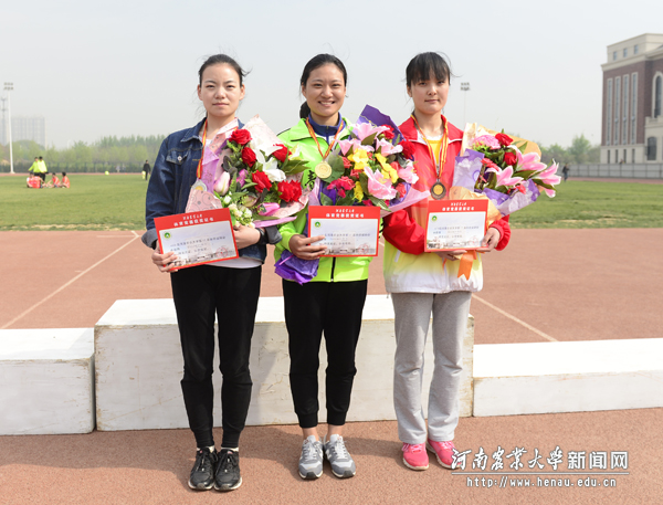巾帼不让须眉的赛场女将! 巾帼不让须眉的赛场女将!