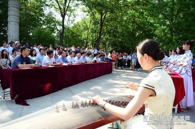 校党委书记程传兴、副校长谭金芳出席学校第六届茶文化周开幕式