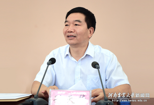 常务副校长孙天华作有关情况说明 常务副校长孙天华作有关情况说明