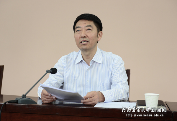 校党委副书记王洪彬传达学校文件精神 校党委副书记王洪彬传达学校文件精神
