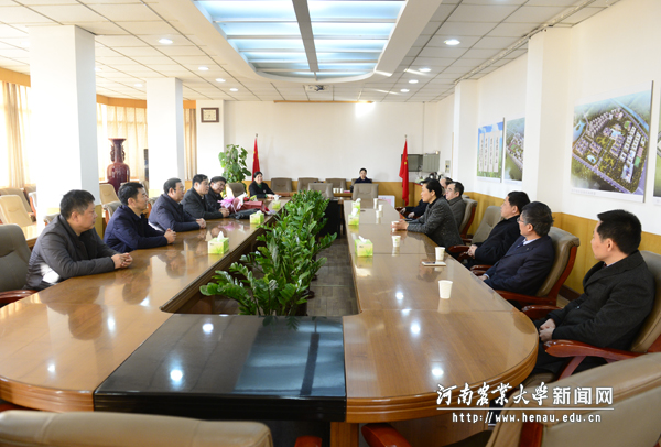 座谈交流会在行政楼第一会议室举行
