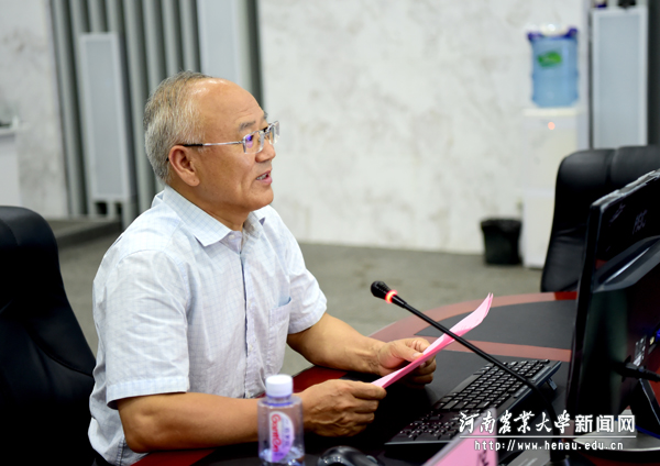 副校长谭金芳介绍学校基本情况和优势特色 副校长谭金芳介绍学校基本情况和优势特色