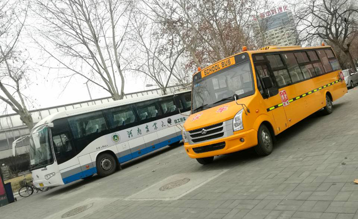 开通教工班车,方便大家生活 开通教工班车,方便大家生活