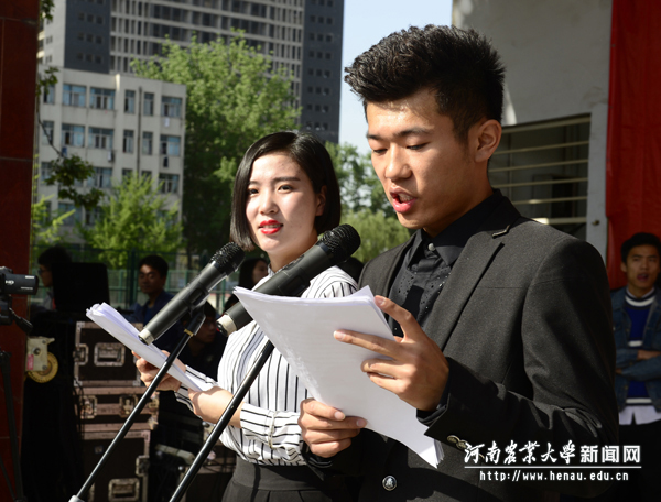 这是两位播音员的音声 这是两位播音员的音声