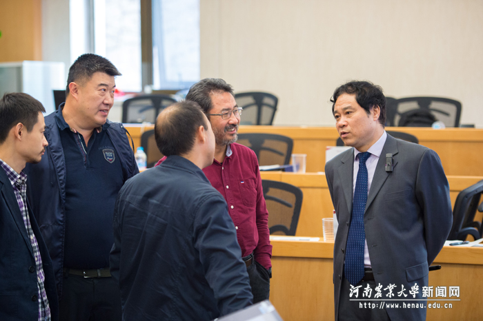校长、中国工程院院士张改平与学员深入交流 校长、中国工程院院士张改平与学员深入交流