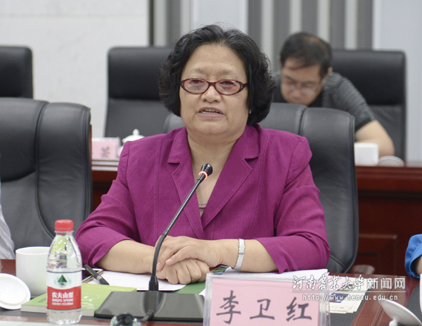全国政协委员、教科文卫体委员会副主任,教育部原副部长、关工委主任李卫红讲话 全国政协委员、教科文卫体委员会副主任,教育部原副部长、关工委主任李卫红讲话