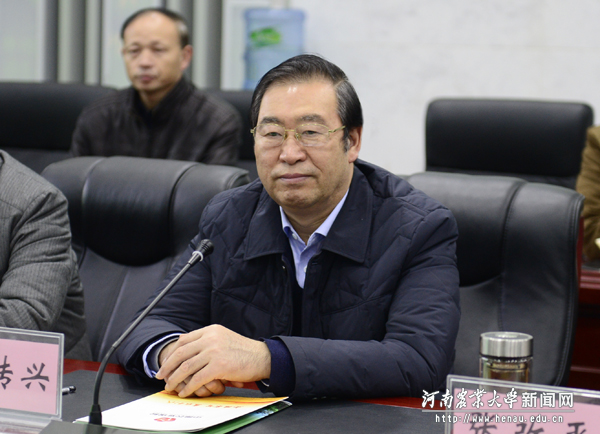 校党委书记程传兴出席会议 校党委书记程传兴出席会议
