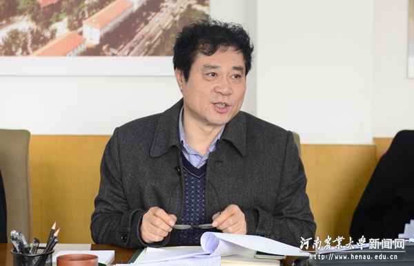校长、中国工程院院士张改平在会上讲话 校长、中国工程院院士张改平在会上讲话