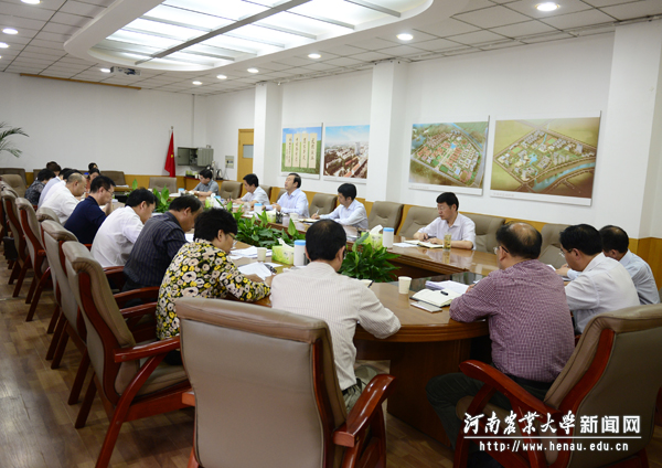 学校“两学一做”学习教育工作推进及履行党建主体责任座谈会 学校“两学一做”学习教育工作推进及履行党建主体责任座谈会