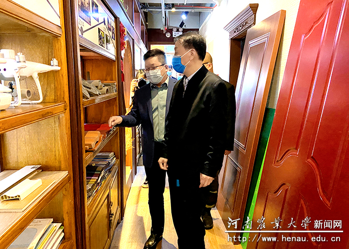 校党委书记魏蒙关在河南大龙建设发展有限公司进行考察调研 校党委书记魏蒙关在河南大龙建设发展有限公司进行考察调研