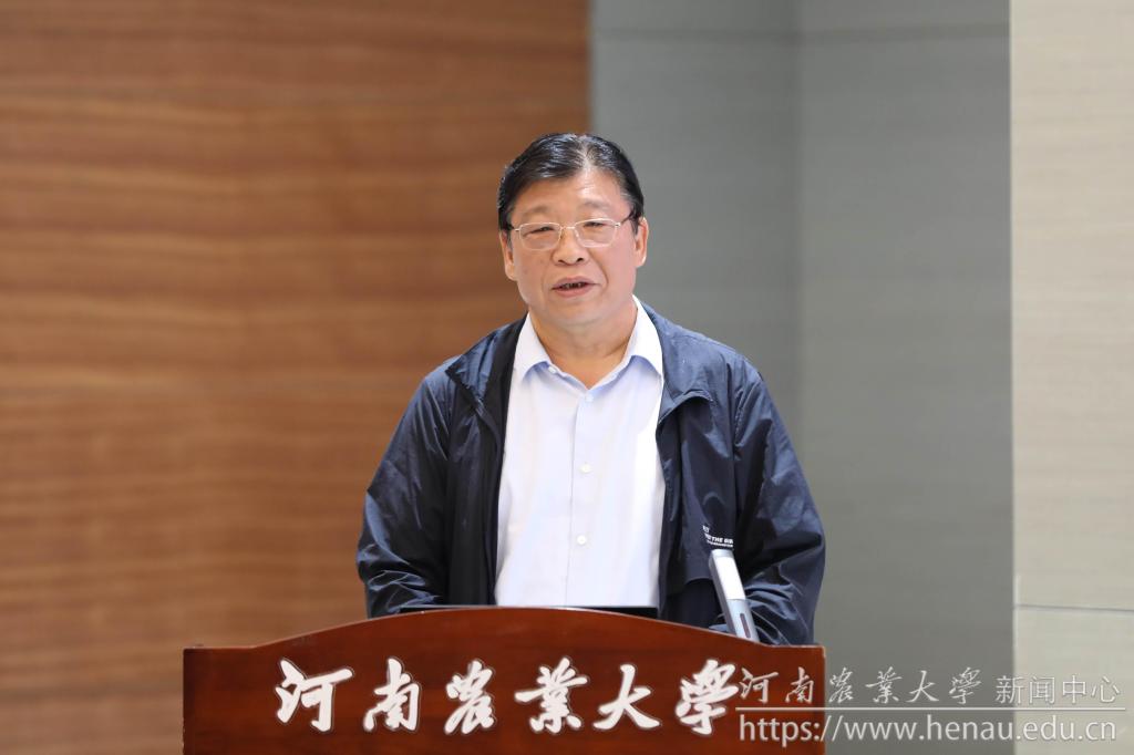 1 河南省原副省长,河南省政协原党组副书记、副主席,安博官方网站原党委书记张广智讲话.jpg
