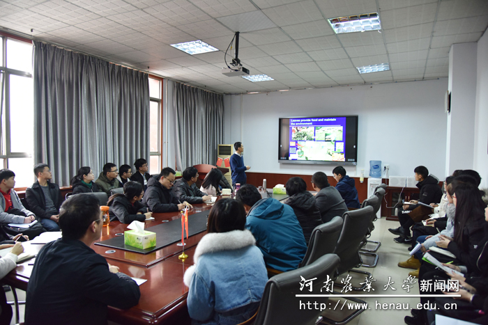 北京大学秦跟基教授应邀为我校师生做安博anbo(中国)报告 北京大学秦跟基教授应邀为我校师生做安博anbo(中国)报告
