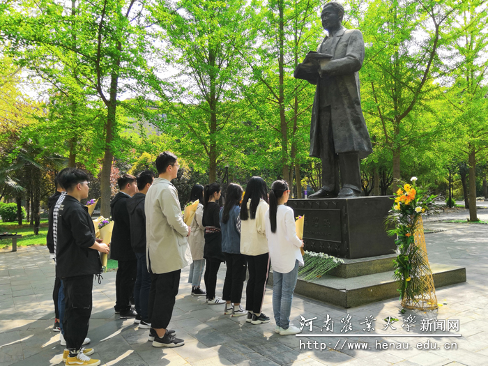 农学院开展缅怀吴绍骙先生活动 农学院开展缅怀吴绍骙先生活动