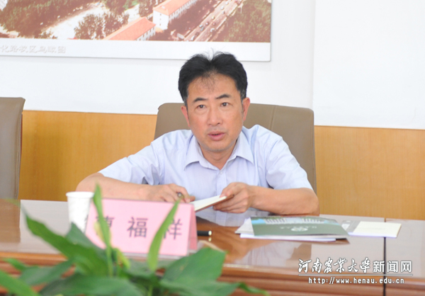 湖南农业大学副校长曹福祥介绍有关情况
