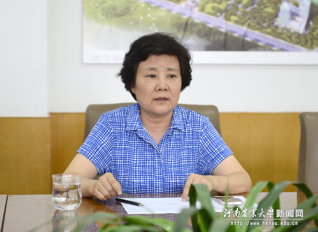 副校长柳娜讲话